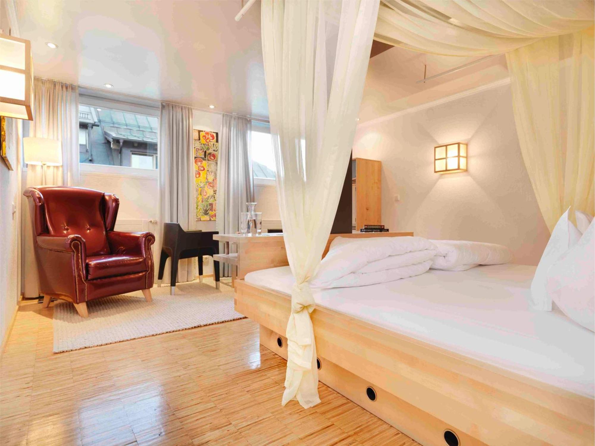 Hotel Goldener Adler - Im Sommer Silvretta Card Premium Inkludiert Ischgl Eksteriør bilde