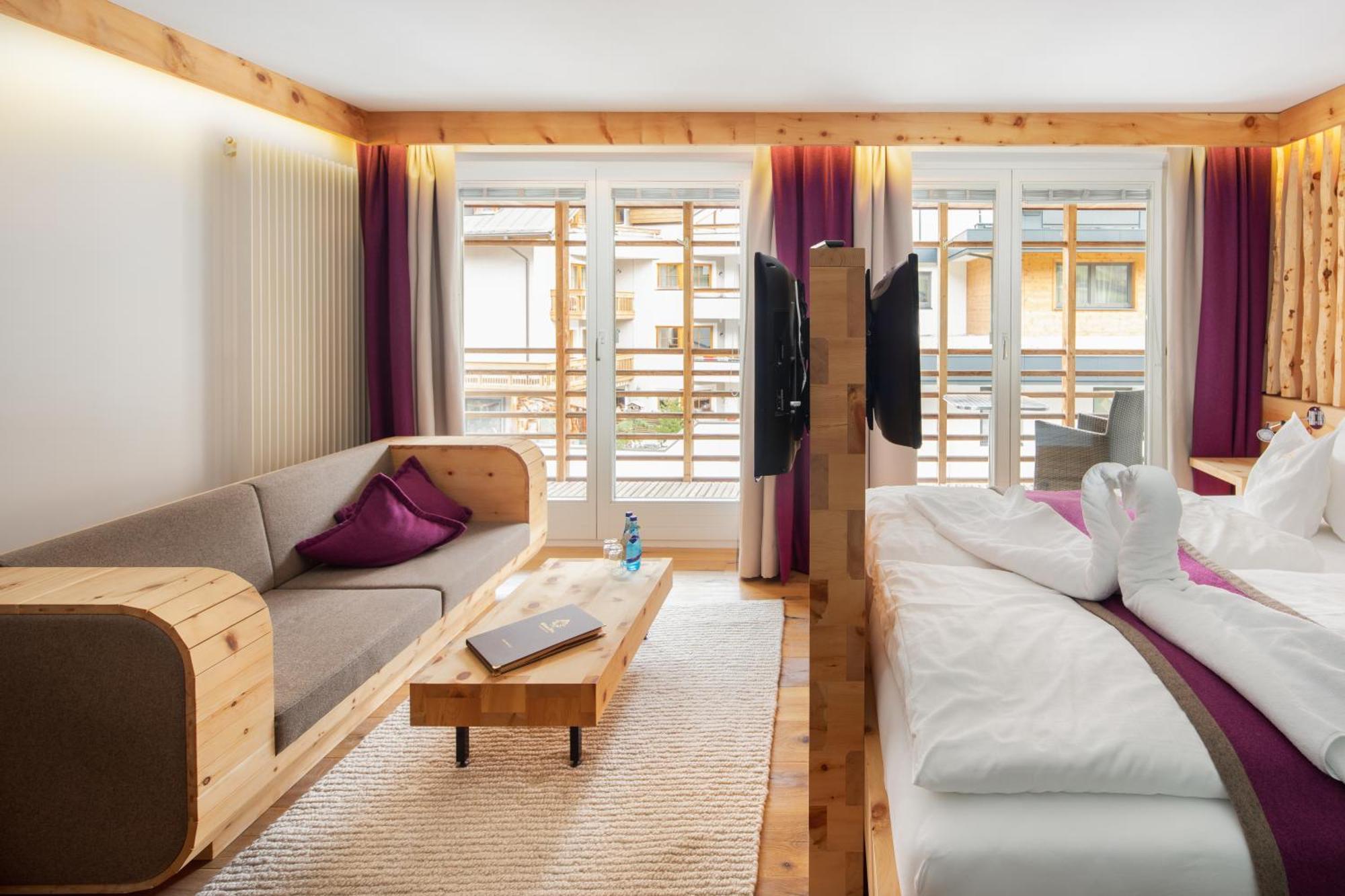 Hotel Goldener Adler - Im Sommer Silvretta Card Premium Inkludiert Ischgl Eksteriør bilde
