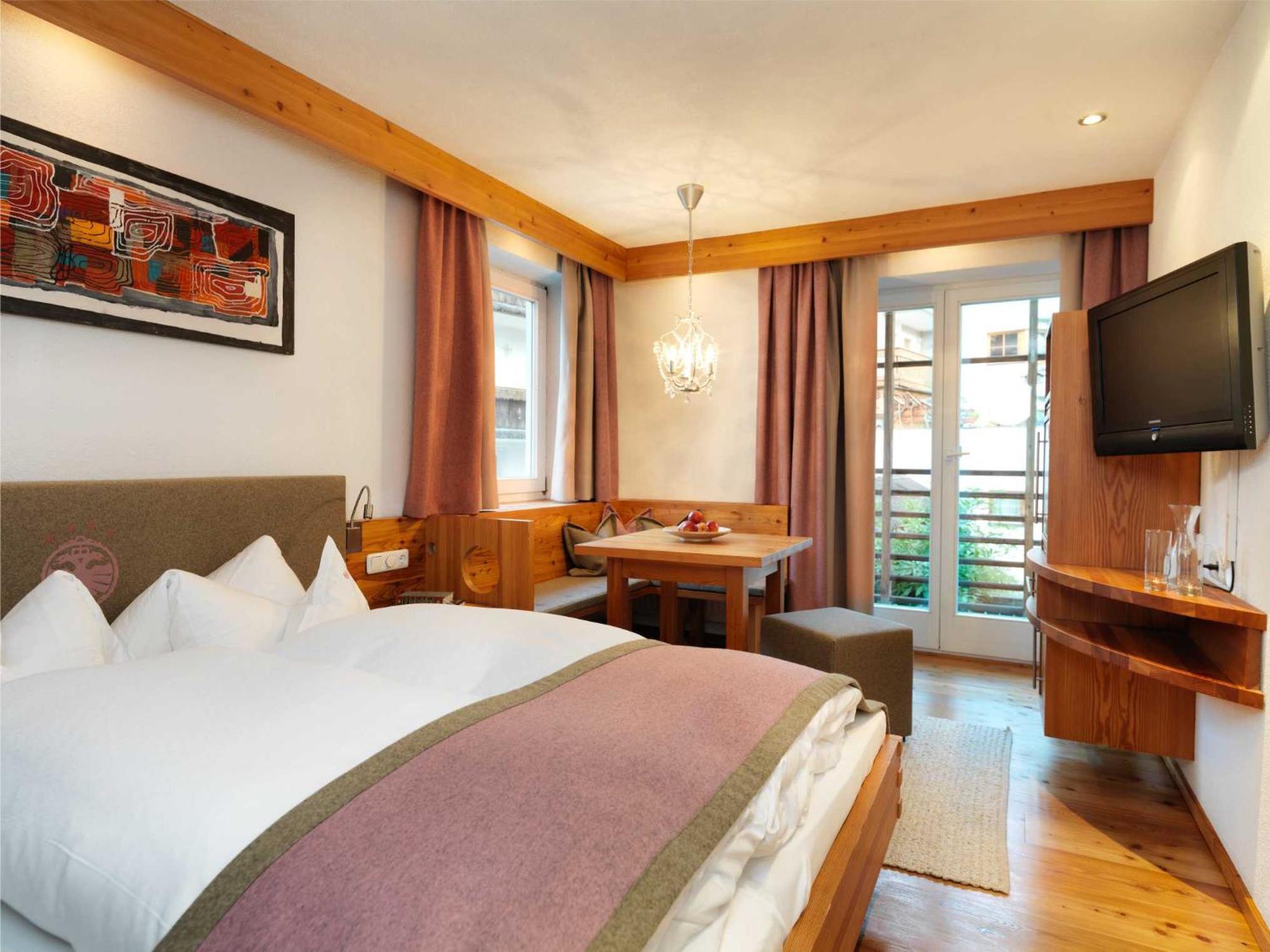 Hotel Goldener Adler - Im Sommer Silvretta Card Premium Inkludiert Ischgl Eksteriør bilde