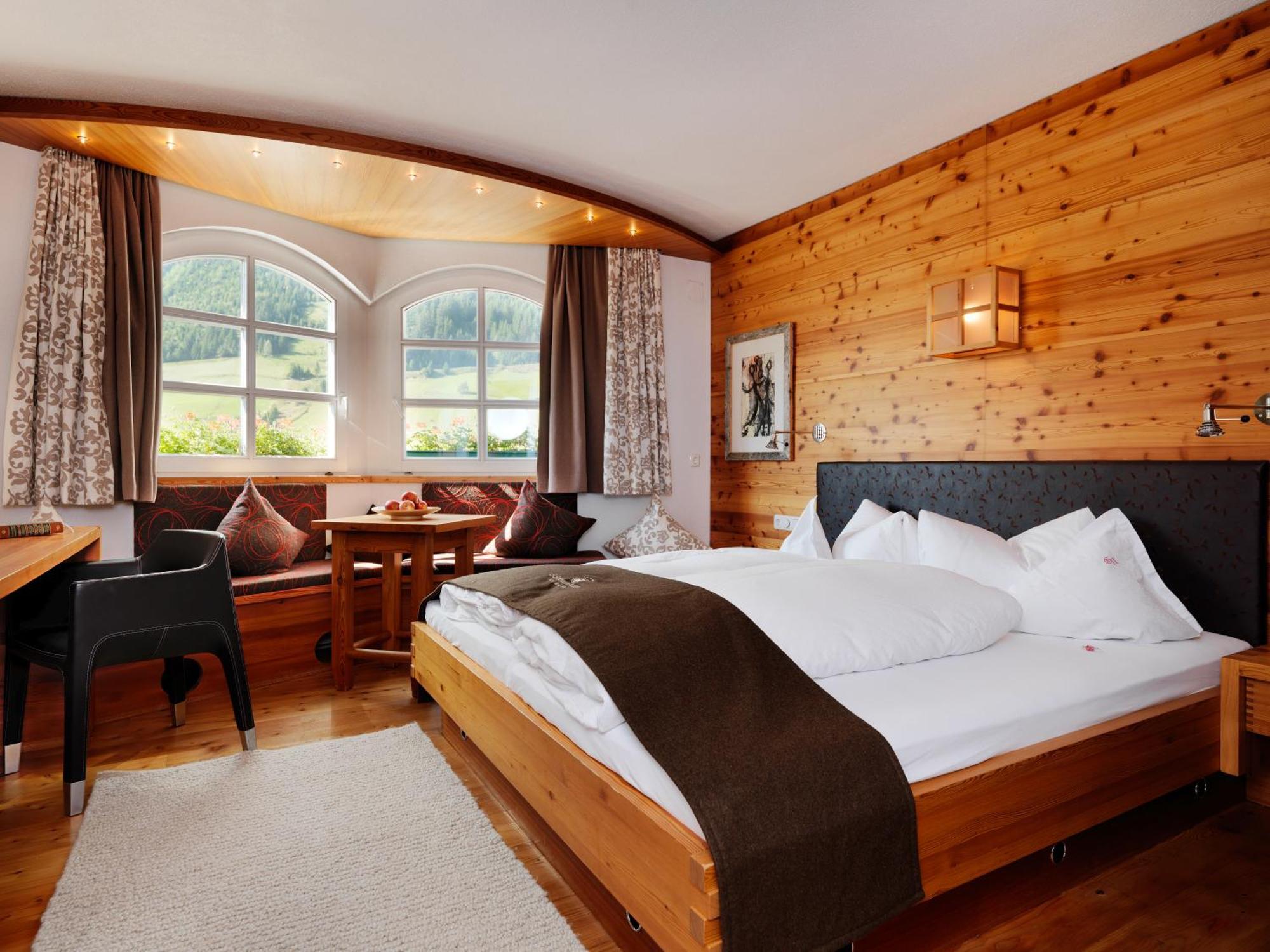 Hotel Goldener Adler - Im Sommer Silvretta Card Premium Inkludiert Ischgl Eksteriør bilde