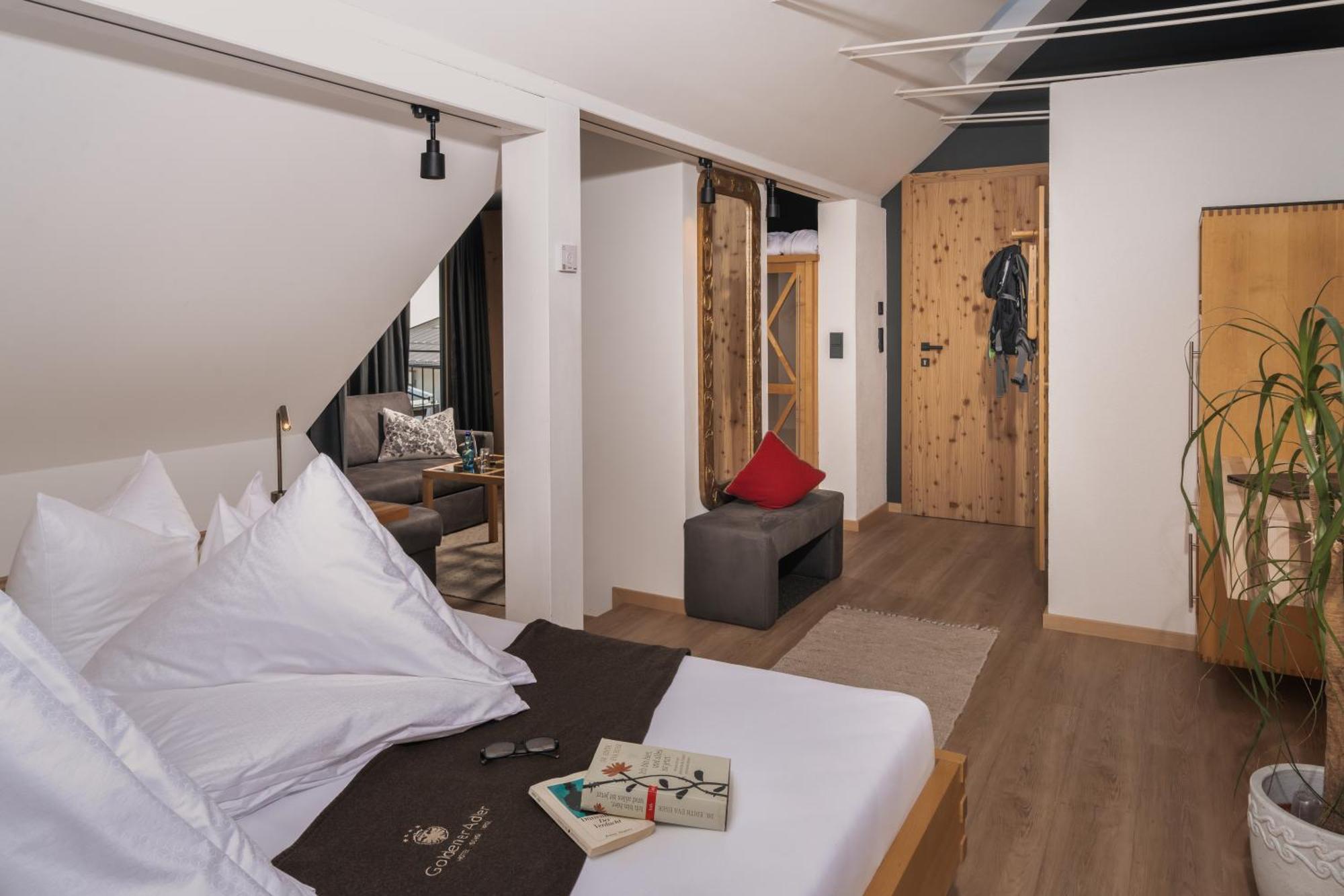 Hotel Goldener Adler - Im Sommer Silvretta Card Premium Inkludiert Ischgl Eksteriør bilde
