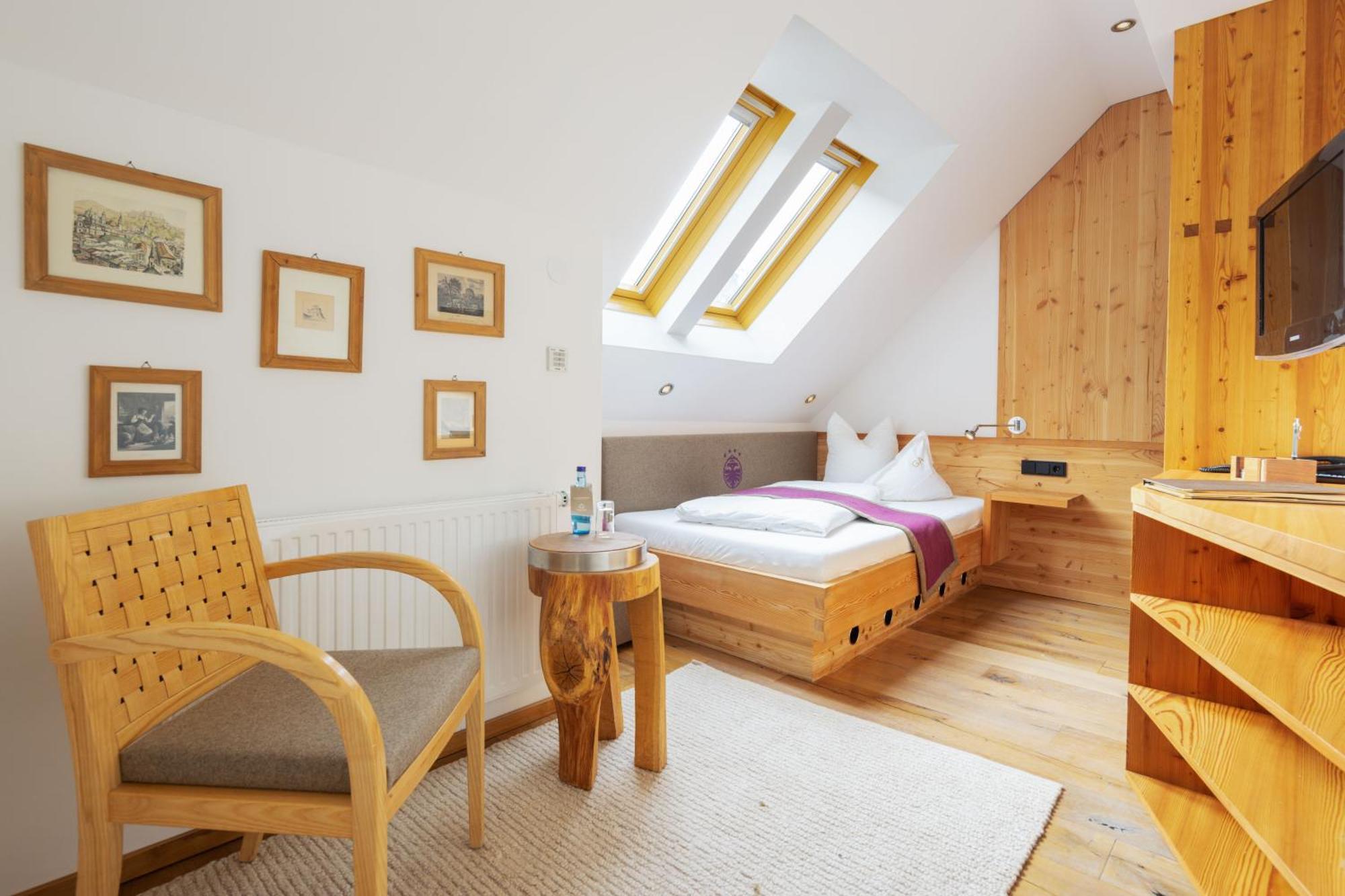 Hotel Goldener Adler - Im Sommer Silvretta Card Premium Inkludiert Ischgl Eksteriør bilde
