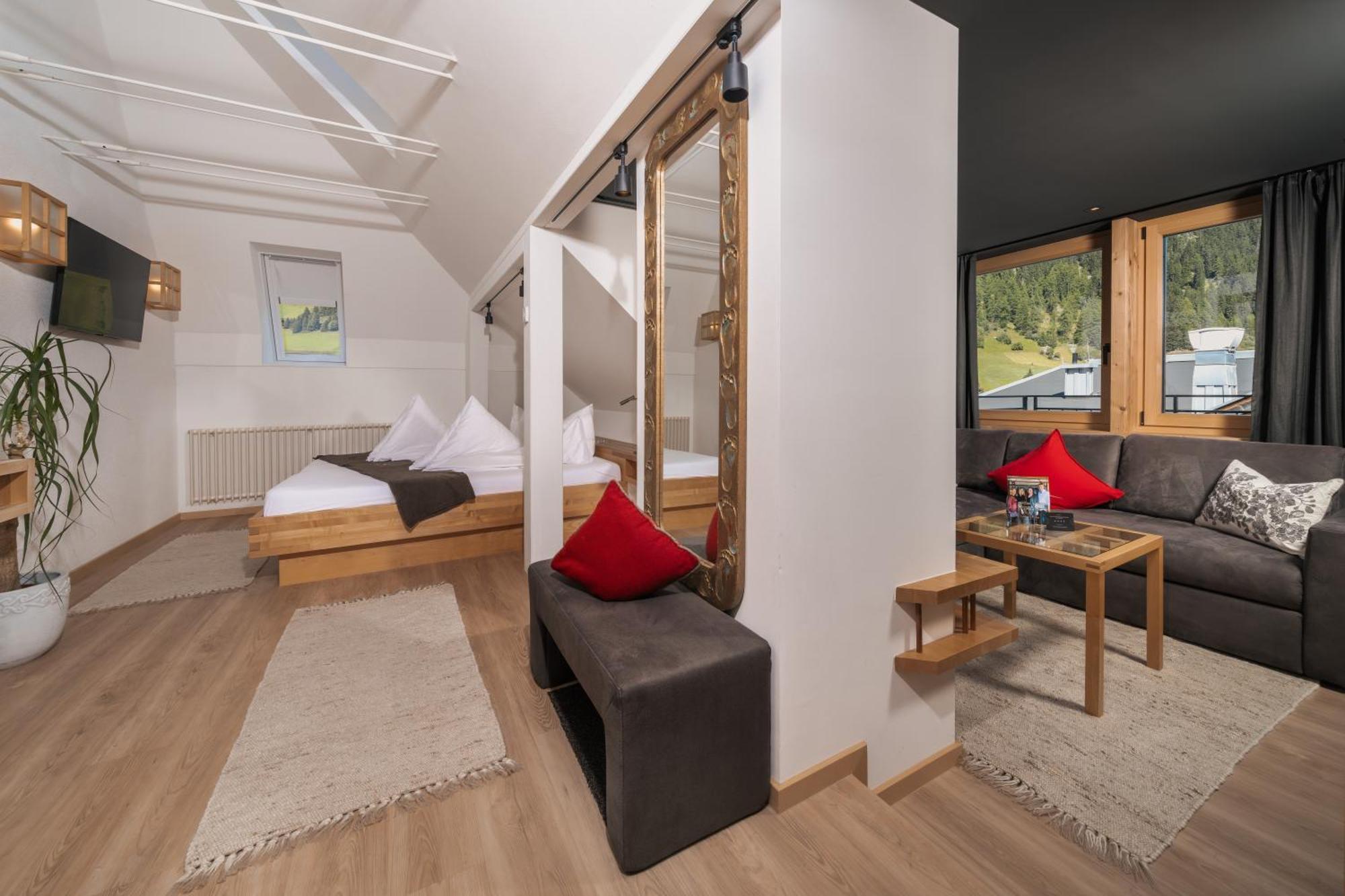 Hotel Goldener Adler - Im Sommer Silvretta Card Premium Inkludiert Ischgl Eksteriør bilde
